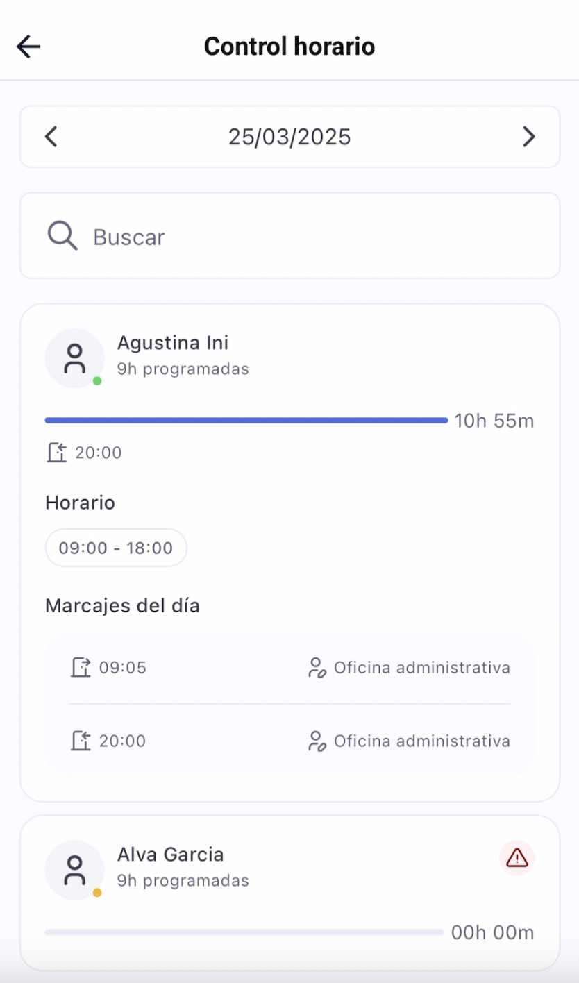 Vista mobile de asistencia del equipo en Humand App
