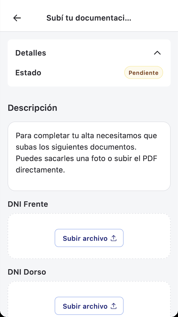 Tarefa de pedido de documentos na app, com os botões Carregar ficheiro para cada documento