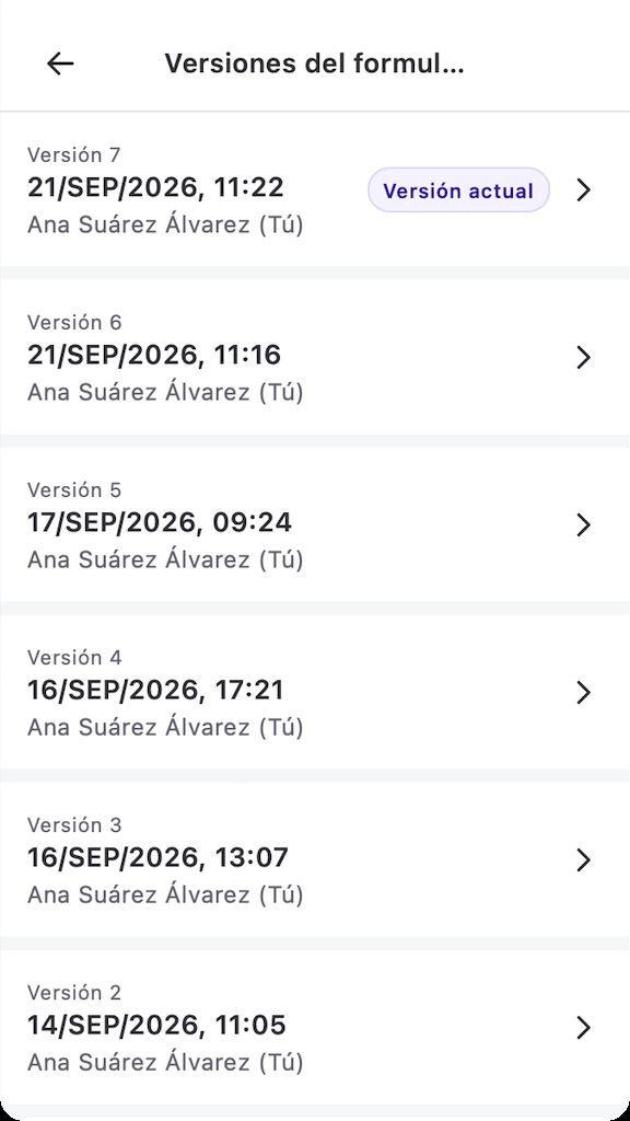 Panel Versiones del formulario enviado mostrando la versión actual y las versiones anteriores