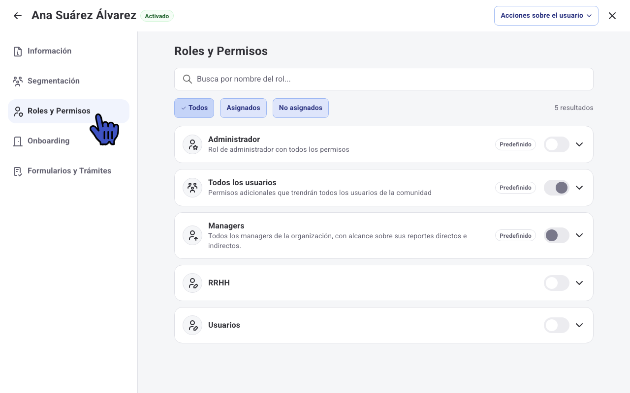 Pestaña Roles y Permisos en el perfil de un usuario con el listado de roles activos