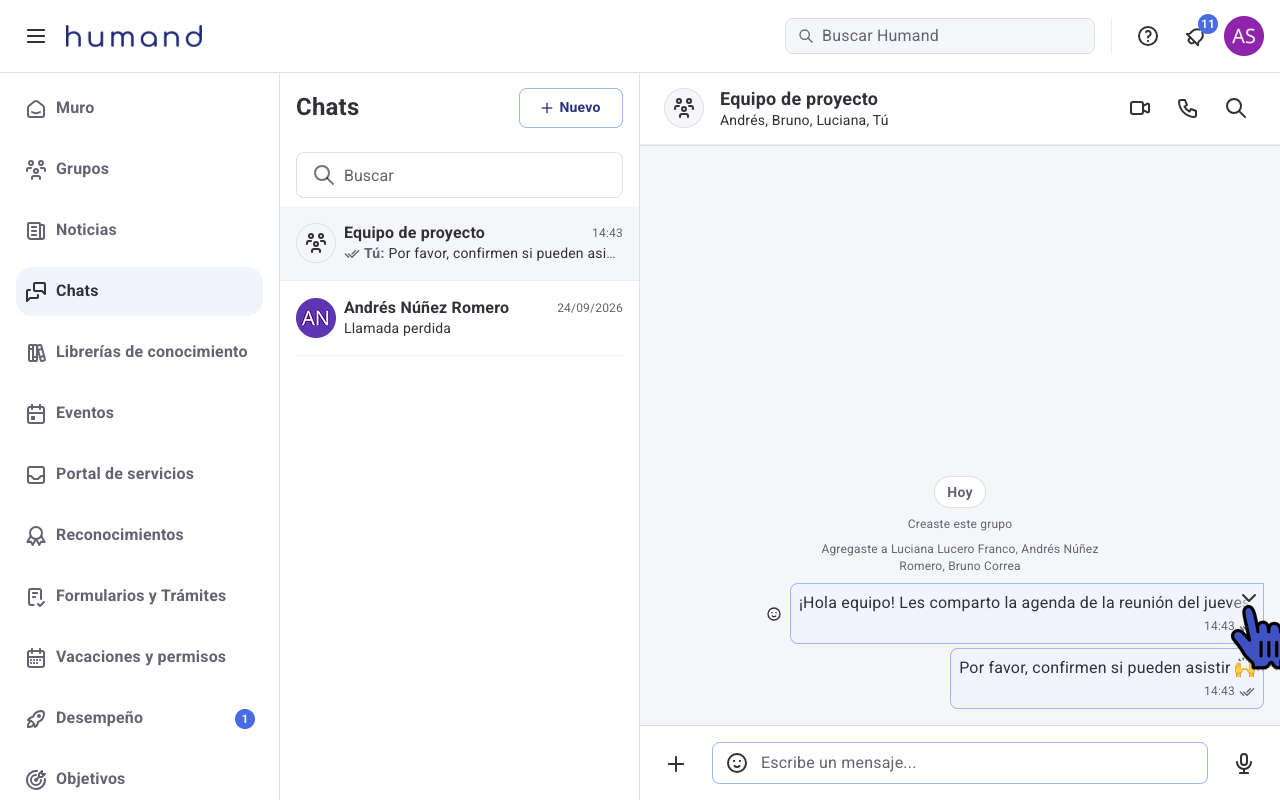 Flecha de opciones sobre un mensaje enviado en un chat grupal