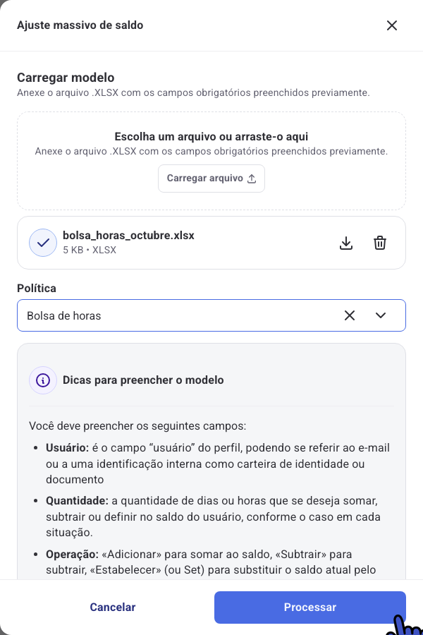 Painel Ajuste massivo de saldo com a planilha carregada e a política de banco de horas selecionada